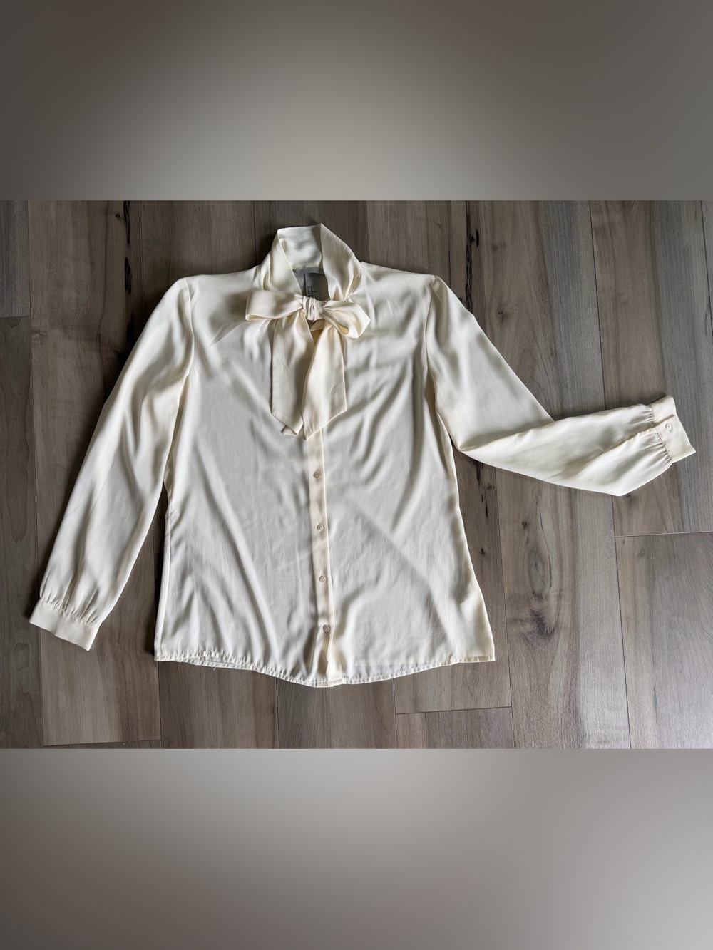 Woman’s H&M Cream Tie-Neck Bow Long Sleeve Blouse